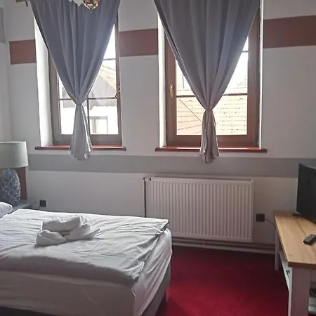 מלון Waldhof Jirikov (Usti nad Labem)