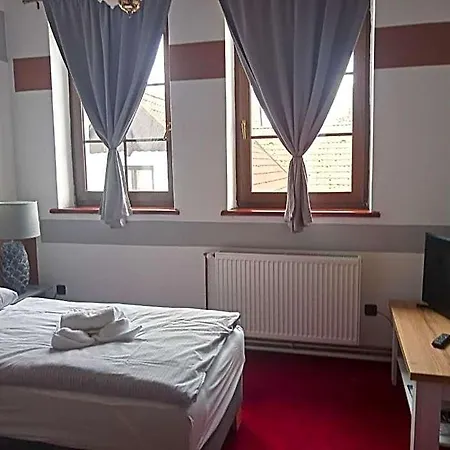 Hotel Waldhof 3*