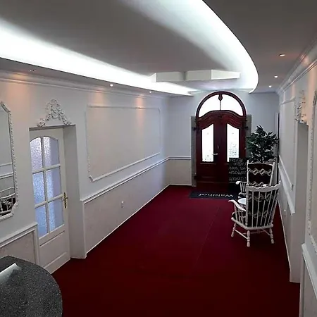 Waldhof Hotel 3*
